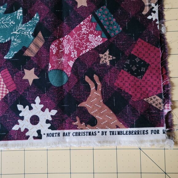 North Bay Christmas Fabric by Thimbleberries 26" x 44" Remnant - Picture 2 of 3